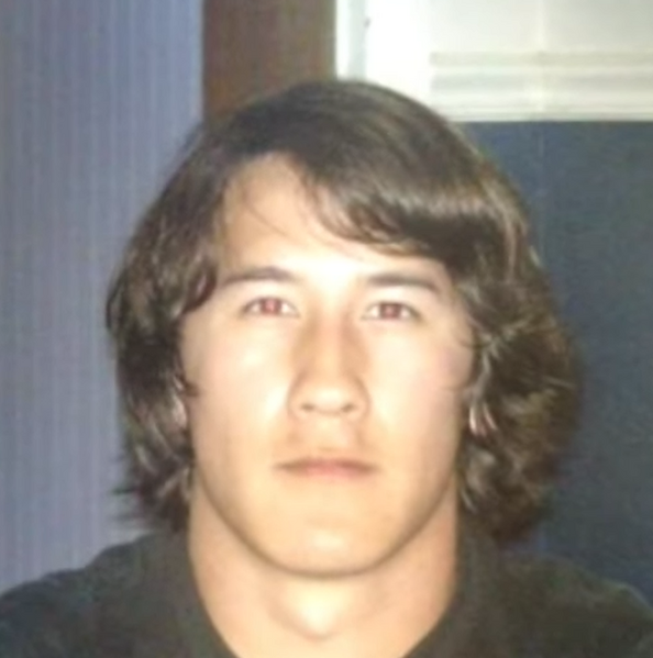 File:Gunnar Rose e.png